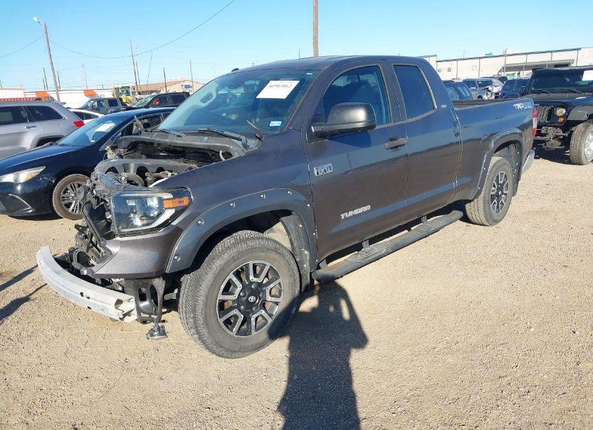 Photo 2 of 2019 Toyota Tundra SR5 5.7L V8 (VIN 5TFUY5F18KX789791)