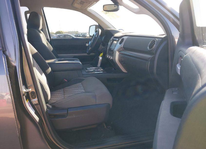 Photo 5 of 2019 Toyota Tundra SR5 5.7L V8 (VIN 5TFUY5F18KX789791)