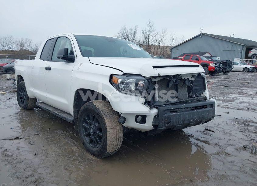 2021 Toyota Tundra SR5 (VIN 5TFUY5F18MX970201) main photo
