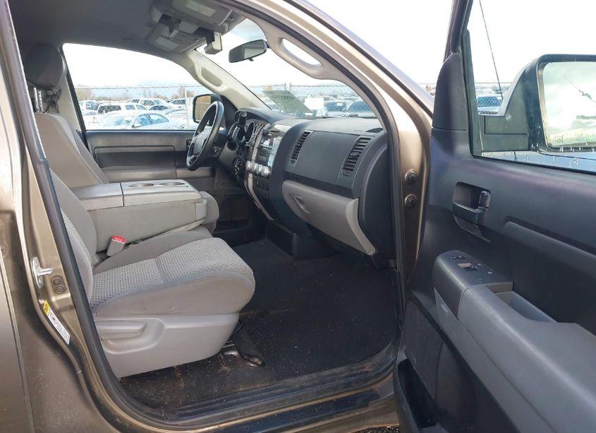 Photo 5 of 2013 Toyota Tundra GRADE 5.7L V8 (VIN 5TFUY5F19DX270901)