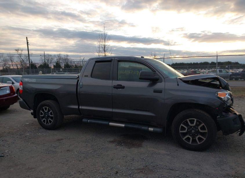 Photo 13 of 2016 Toyota Tundra SR5 5.7L V8 (VIN 5TFUY5F19GX490690)