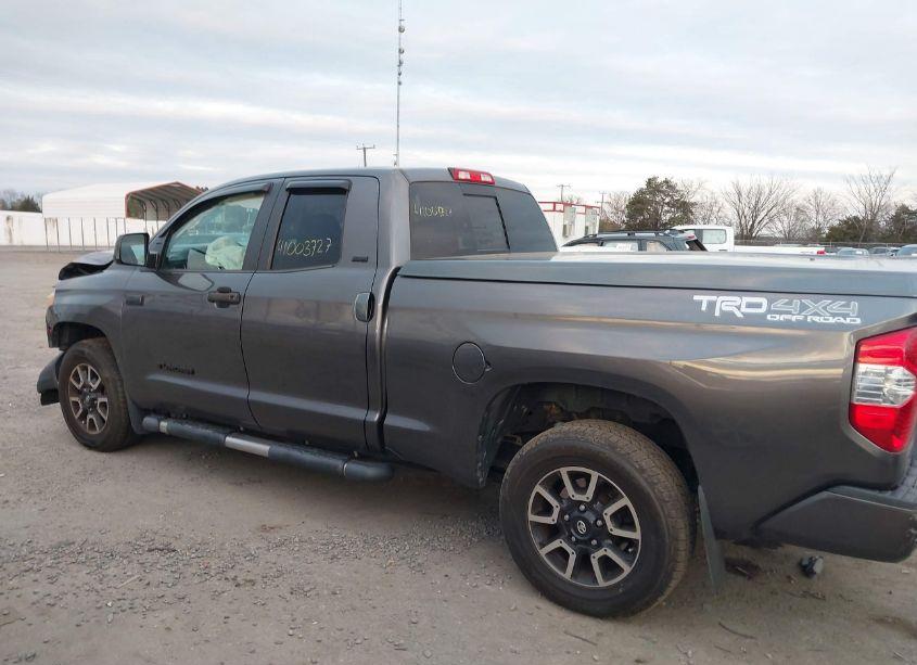 Photo 14 of 2016 Toyota Tundra SR5 5.7L V8 (VIN 5TFUY5F19GX490690)