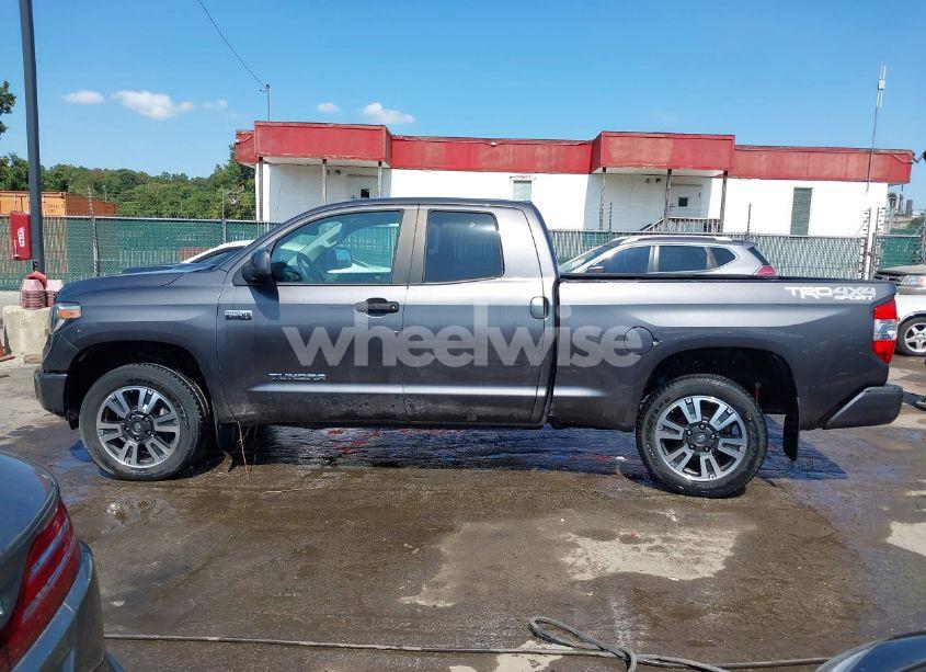 Photo 14 of 2018 Toyota Tundra SR5 5.7L V8 (VIN 5TFUY5F19JX775462)