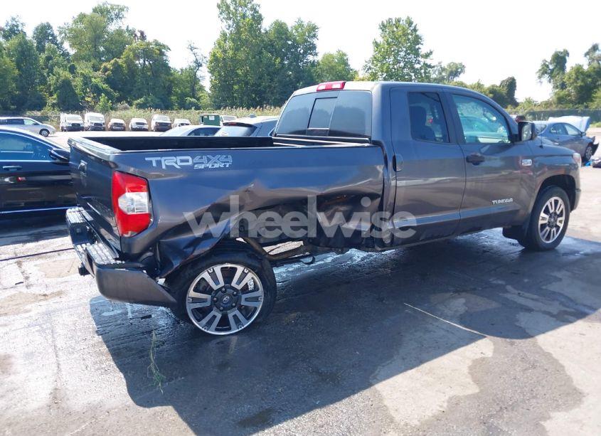 Photo 4 of 2018 Toyota Tundra SR5 5.7L V8 (VIN 5TFUY5F19JX775462)