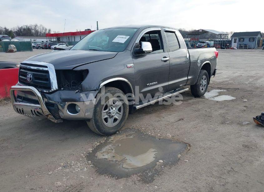 Photo 2 of 2013 Toyota Tundra GRADE 5.7L V8 (VIN 5TFUY5F1XDX285908)