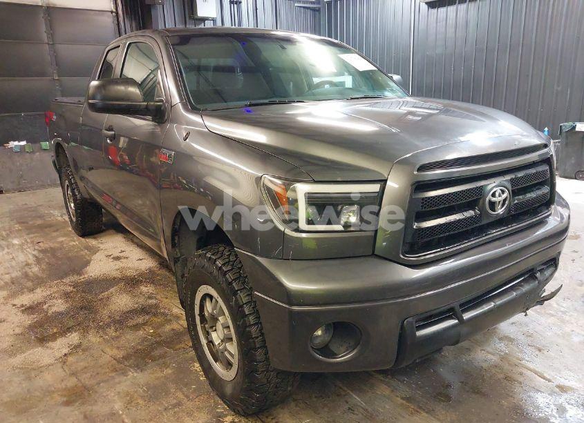2013 Toyota Tundra GRADE 5.7L V8 (VIN 5TFUY5F1XDX322004) main photo