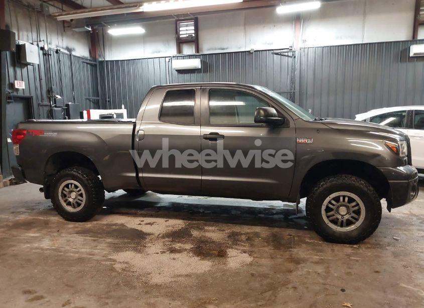 Photo 13 of 2013 Toyota Tundra GRADE 5.7L V8 (VIN 5TFUY5F1XDX322004)