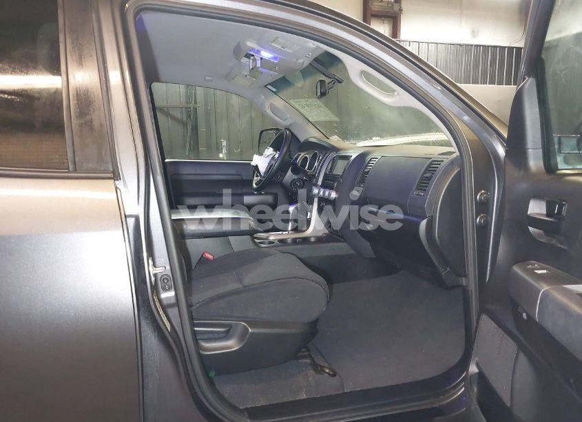 Photo 5 of 2013 Toyota Tundra GRADE 5.7L V8 (VIN 5TFUY5F1XDX322004)