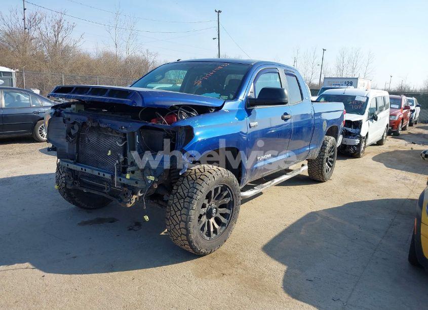 Photo 2 of 2014 Toyota Tundra SR5 5.7L V8 (VIN 5TFUY5F1XEX379823)
