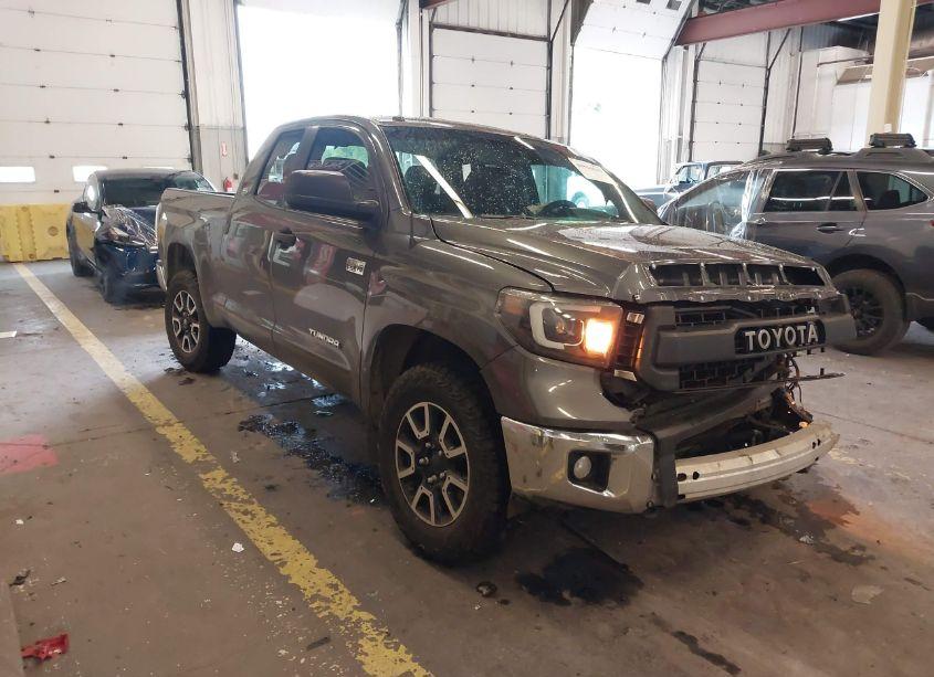 2014 Toyota Tundra SR5 5.7L V8 (VIN 5TFUY5F1XEX396203) main photo