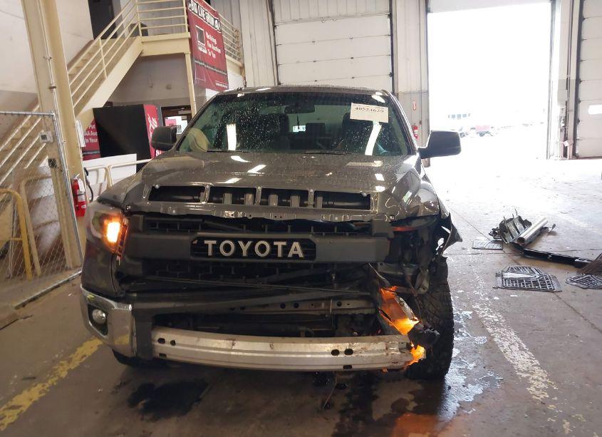 Photo 13 of 2014 Toyota Tundra SR5 5.7L V8 (VIN 5TFUY5F1XEX396203)