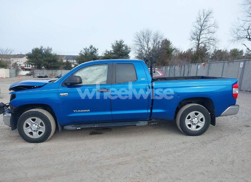 Photo 14 of 2017 Toyota Tundra SR5 5.7L V8 (VIN 5TFUY5F1XHX656796)