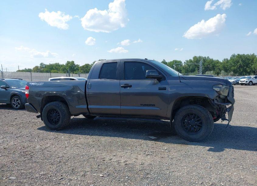 Photo 13 of 2018 Toyota Tundra SR5 5.7L V8 (VIN 5TFUY5F1XJX762235)