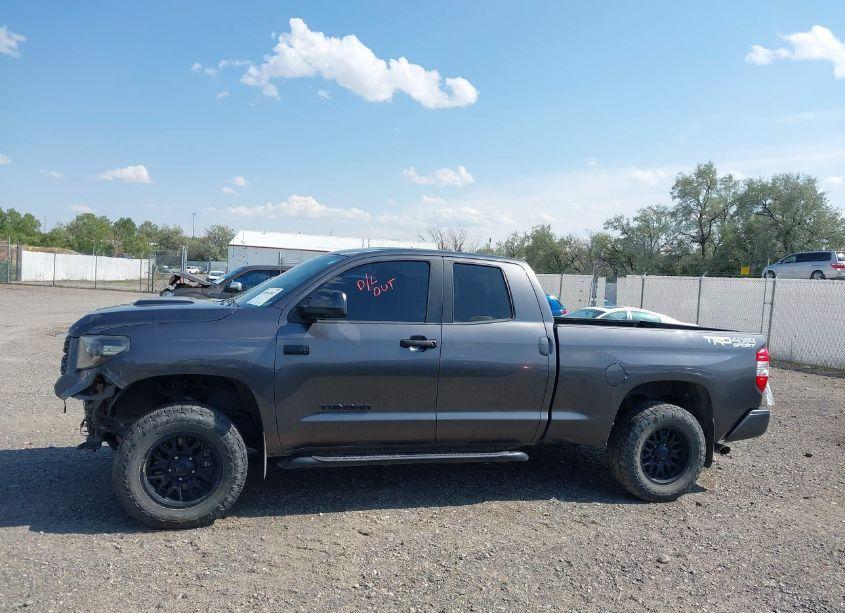 Photo 14 of 2018 Toyota Tundra SR5 5.7L V8 (VIN 5TFUY5F1XJX762235)