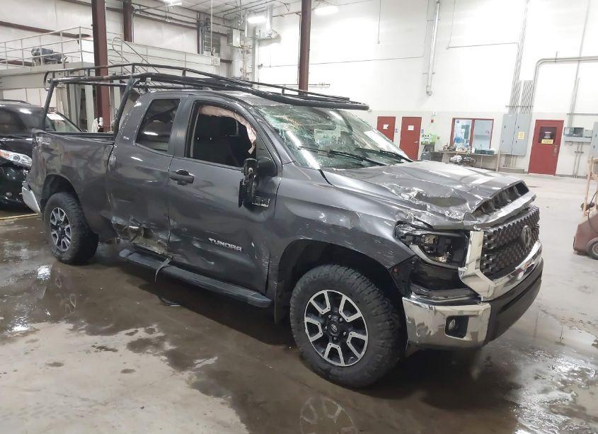 2020 Toyota Tundra SR5 (VIN 5TFUY5F1XLX951261) main photo
