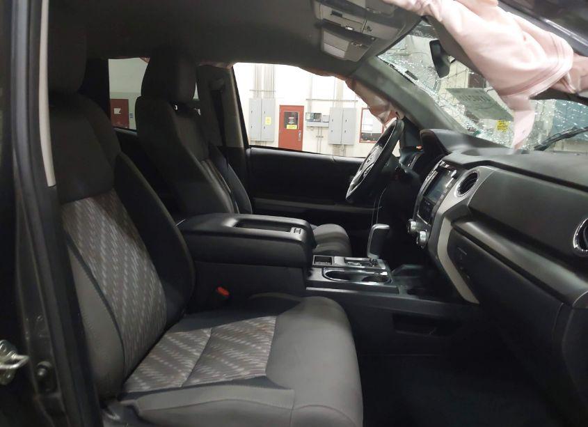 Photo 5 of 2020 Toyota Tundra SR5 (VIN 5TFUY5F1XLX951261)