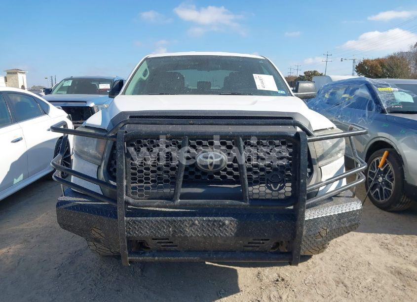 Photo 12 of 2020 Toyota Tundra SR (VIN 5TFUY5F1XLX955598)