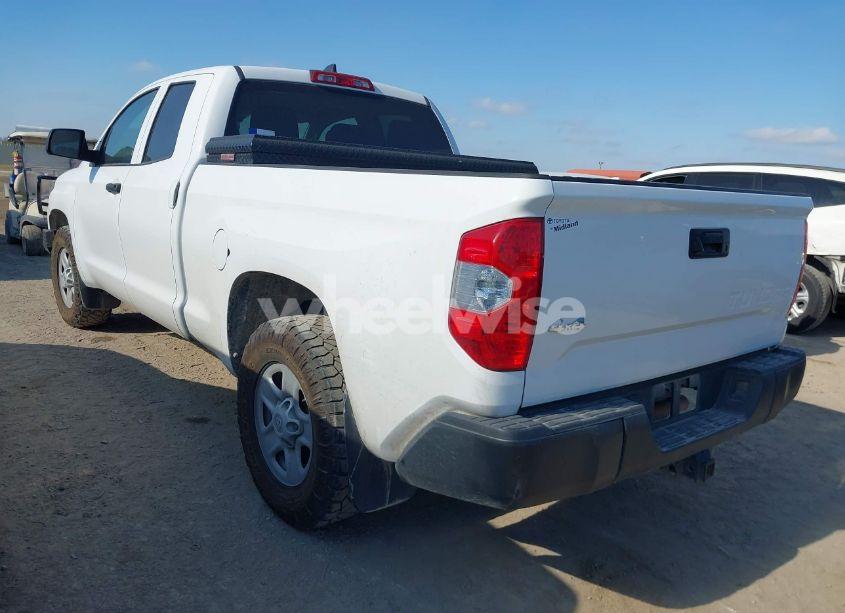 Photo 3 of 2020 Toyota Tundra SR (VIN 5TFUY5F1XLX955598)