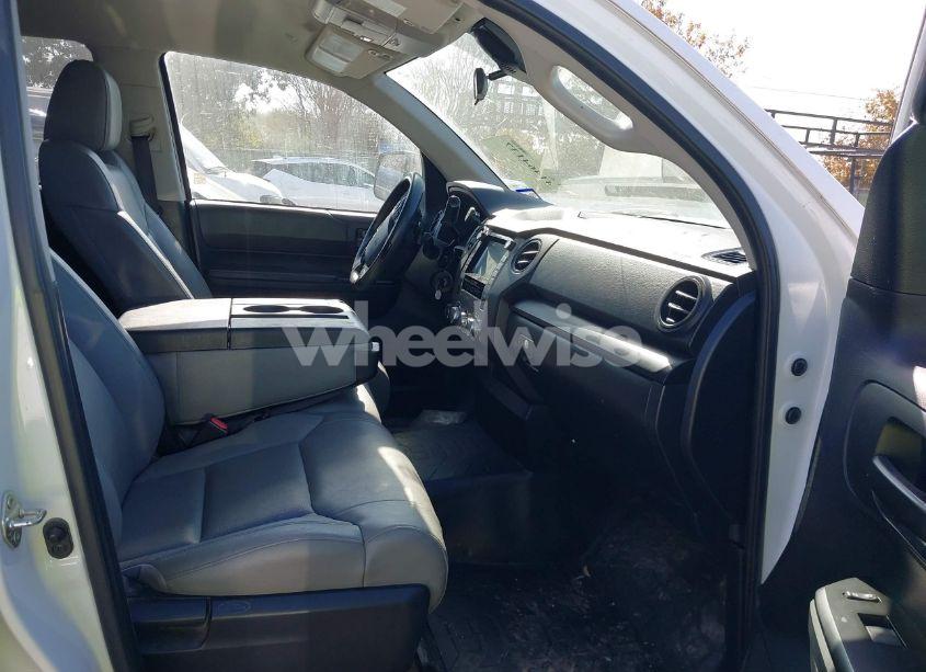 Photo 5 of 2020 Toyota Tundra SR (VIN 5TFUY5F1XLX955598)