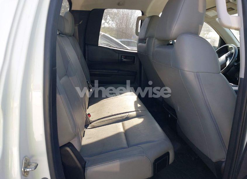 Photo 8 of 2020 Toyota Tundra SR (VIN 5TFUY5F1XLX955598)