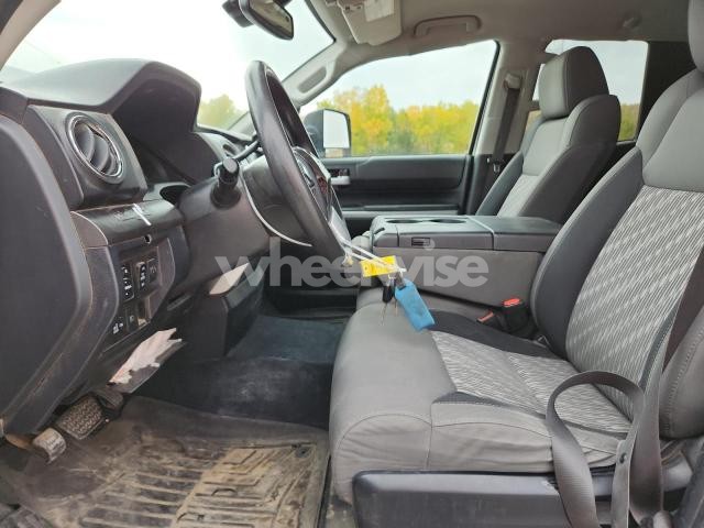 Photo 2 of 2020 TOYOTA TUNDRA DOUBLE CAB SR (VIN 5TFUY5F1XMX976047)