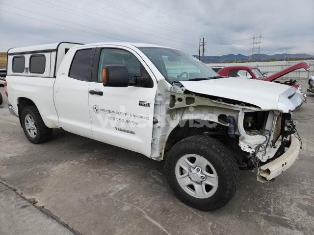 Photo 4 of 2020 TOYOTA TUNDRA DOUBLE CAB SR (VIN 5TFUY5F1XMX976047)
