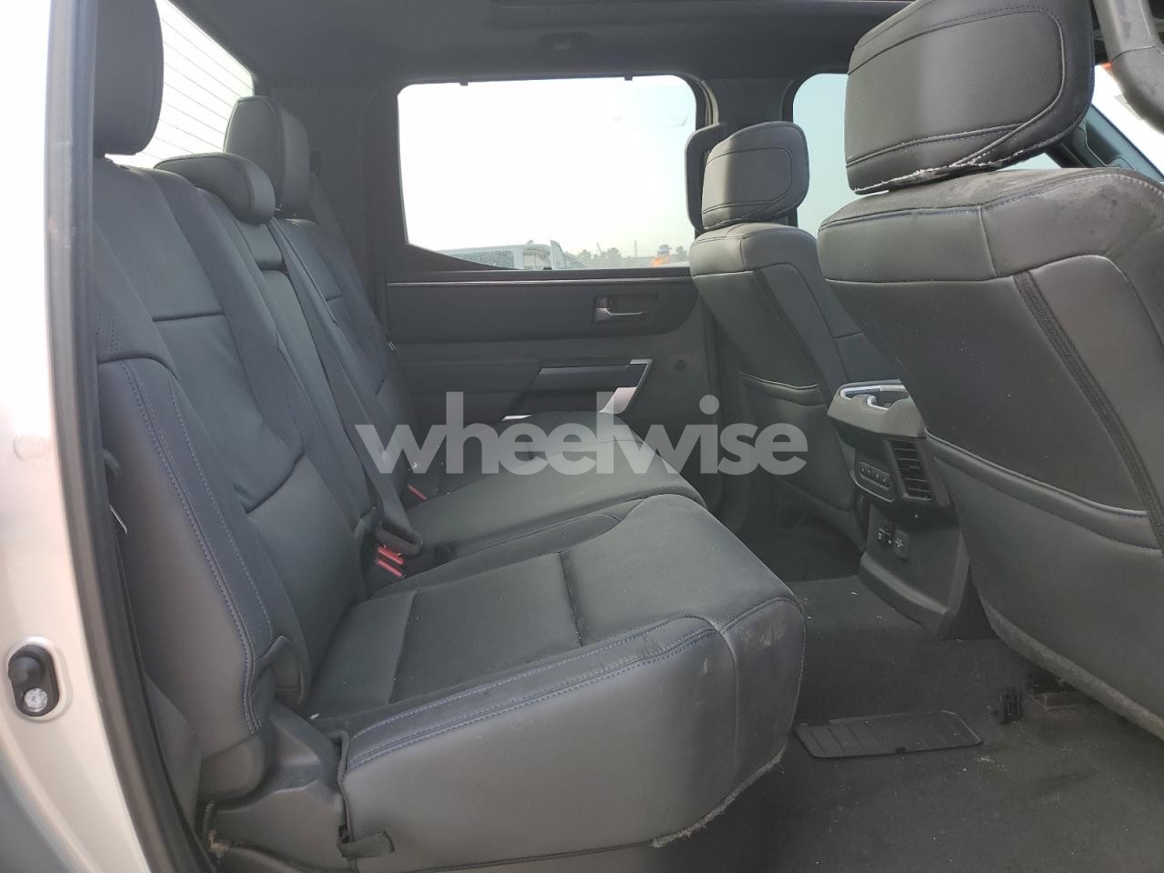 Photo 10 of 2024 TOYOTA TUNDRA CREWMAX LIMITED (VIN 5TFWA5DB1RX237925)