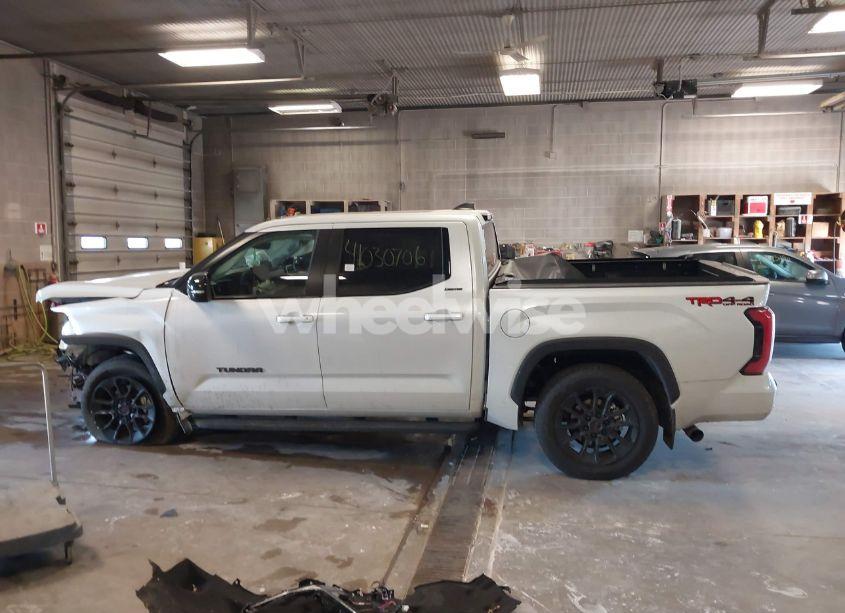Photo 13 of 2024 Toyota Tundra LIMITED (VIN 5TFWA5DB2RX223158)