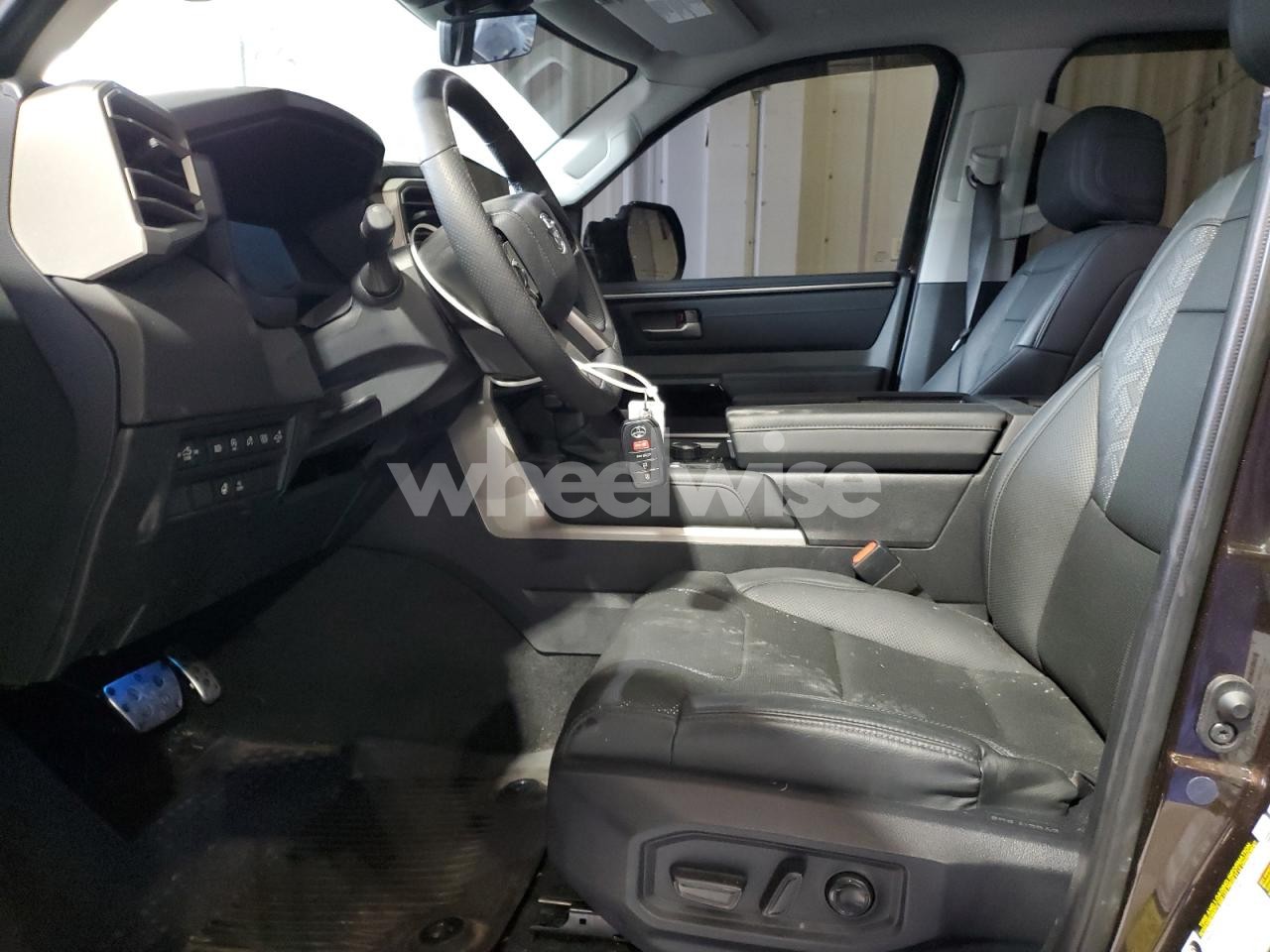 Photo 7 of 2024 TOYOTA TUNDRA CREWMAX LIMITED (VIN 5TFWA5DB4RX226546)