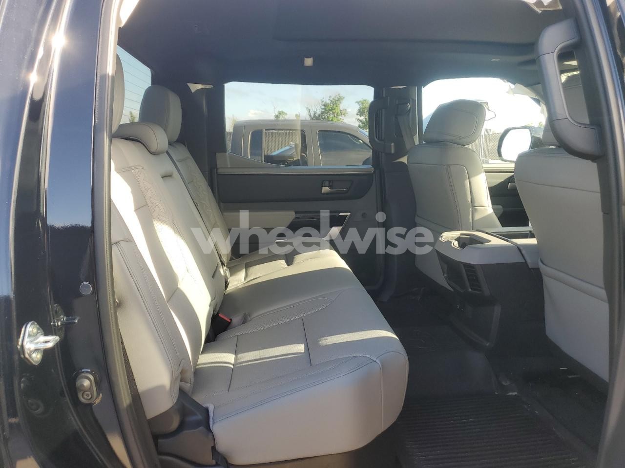 Photo 10 of 2025 TOYOTA TUNDRA CREWMAX LIMITED (VIN 5TFWA5DB9SX297277)