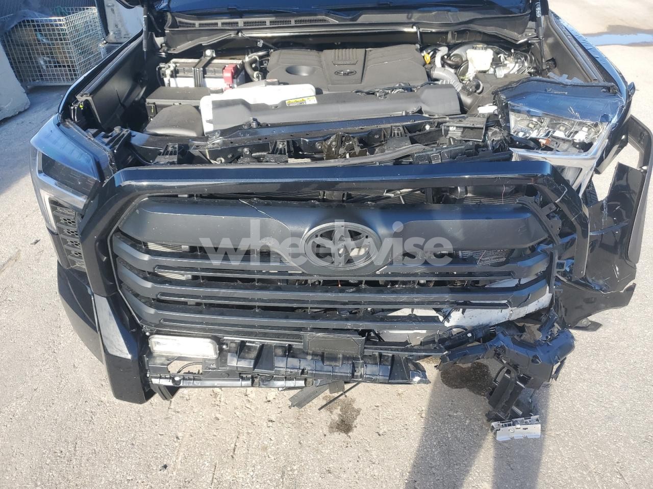 Photo 11 of 2025 TOYOTA TUNDRA CREWMAX LIMITED (VIN 5TFWA5DB9SX297277)