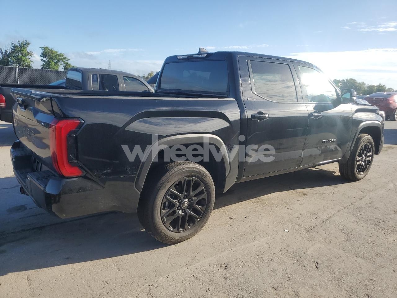 Photo 3 of 2025 TOYOTA TUNDRA CREWMAX LIMITED (VIN 5TFWA5DB9SX297277)