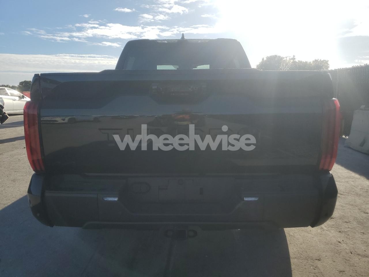 Photo 6 of 2025 TOYOTA TUNDRA CREWMAX LIMITED (VIN 5TFWA5DB9SX297277)