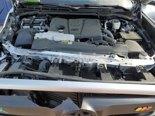 Photo 2 of 2025 TOYOTA TUNDRA CREWMAX LIMITED (VIN 5TFWA5DBXSX253675)