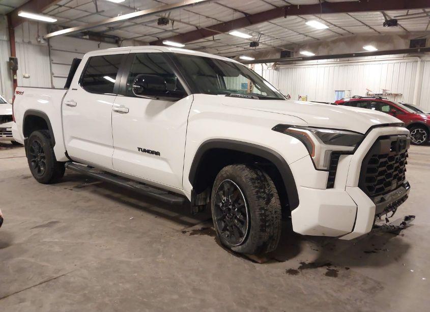 2024 Toyota Tundra HYBRID LIMITED (VIN 5TFWC5DB9RX071633) main photo