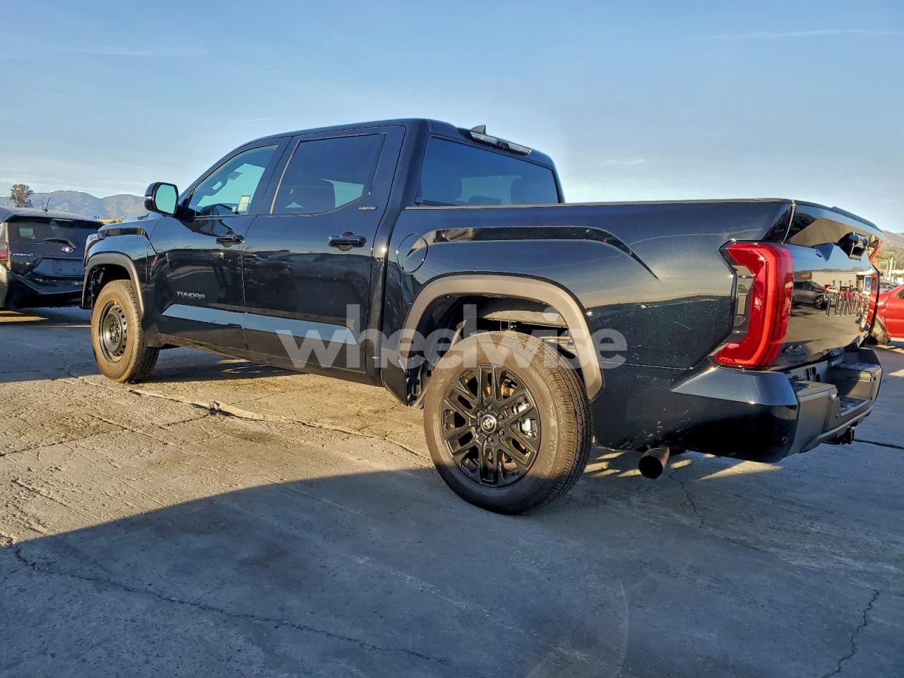 Photo 2 of 2025 TOYOTA TUNDRA CREWMAX LIMITED (VIN 5TFWC5DBXSX100210)