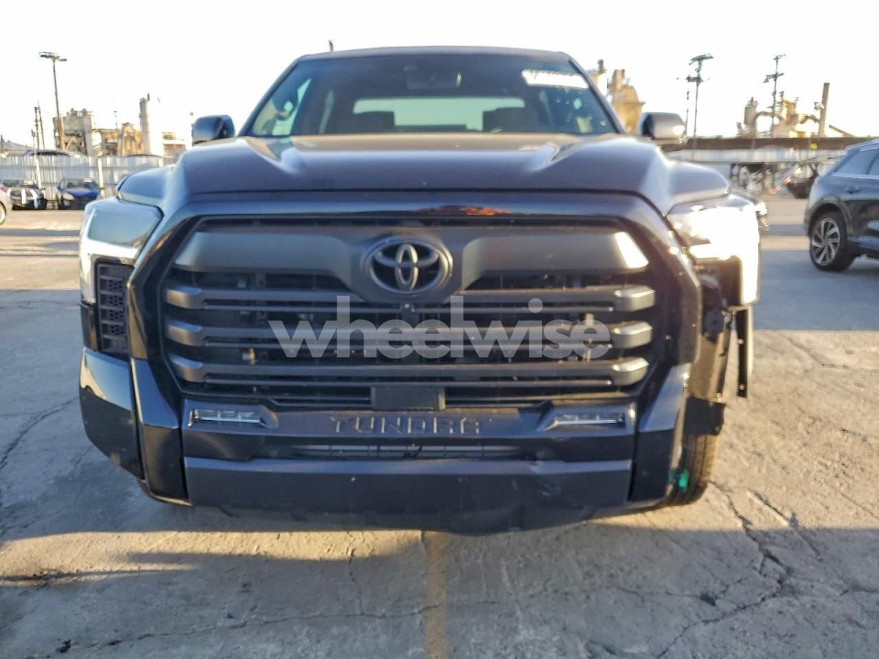 Photo 5 of 2025 TOYOTA TUNDRA CREWMAX LIMITED (VIN 5TFWC5DBXSX100210)