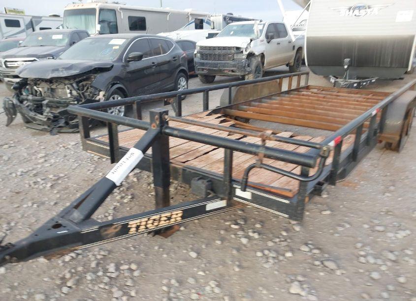 Photo 10 of 2019 Tiger Utility N/A (VIN 5UTB2028KM015237)