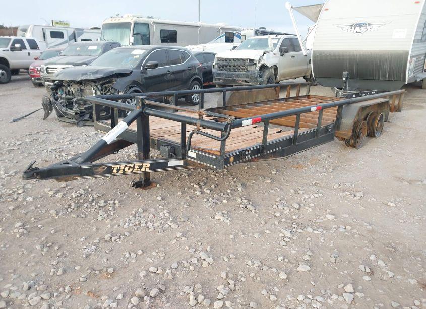 Photo 2 of 2019 Tiger Utility N/A (VIN 5UTB2028KM015237)