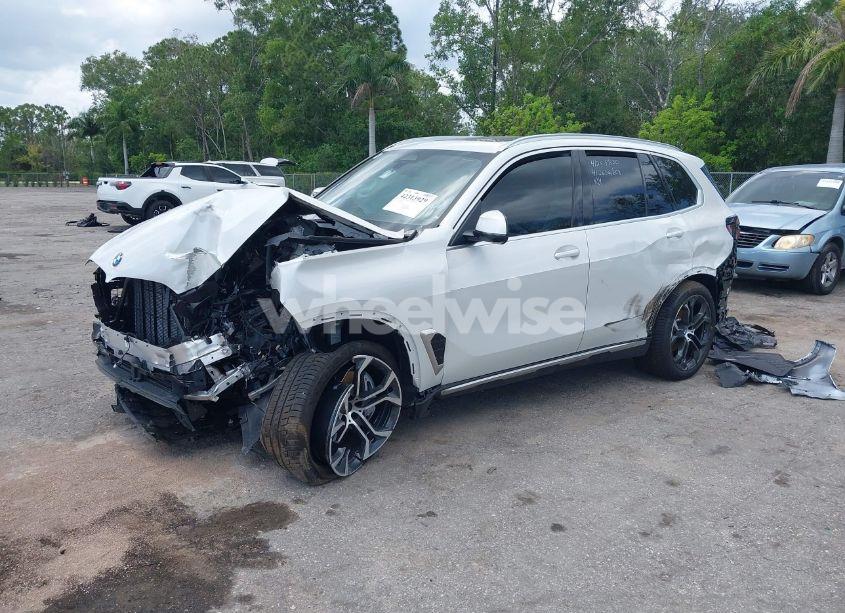 Photo 2 of 2025 Bmw X5 SDRIVE40I (VIN 5UX13EU07S9X97721)