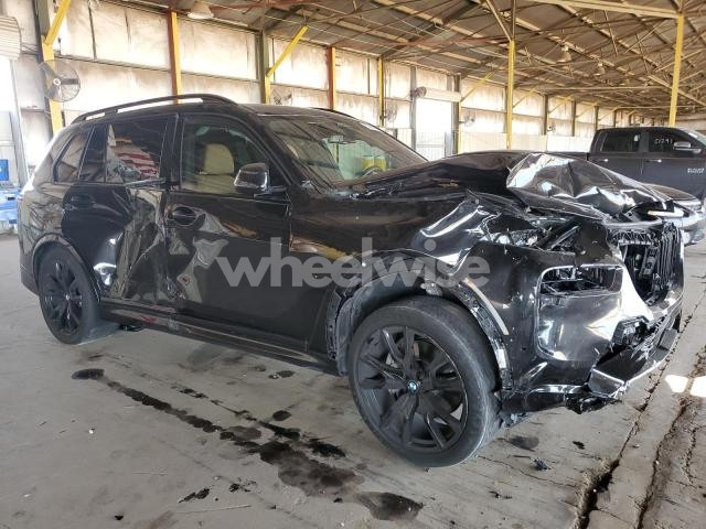 Photo 2 of 2024 BMW X7 XDRIVE40I (VIN 5UX23EM00R9S83899)