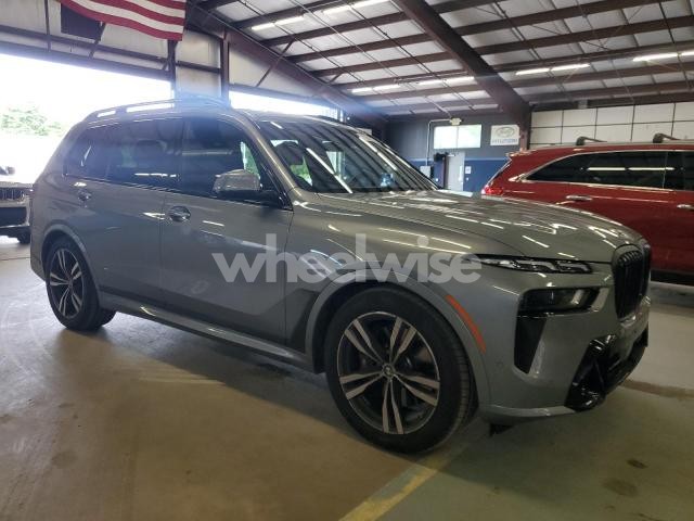 Photo 4 of 2025 BMW X7 XDRIVE40I (VIN 5UX23EM01S9X87075)