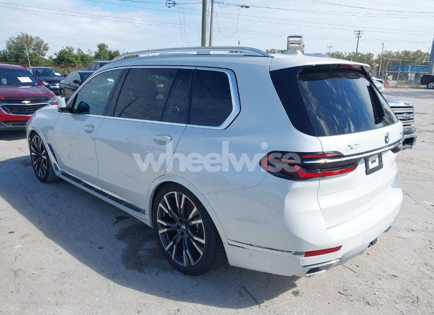 Photo 3 of 2024 Bmw X7 XDRIVE40I (VIN 5UX23EM03R9V69407)