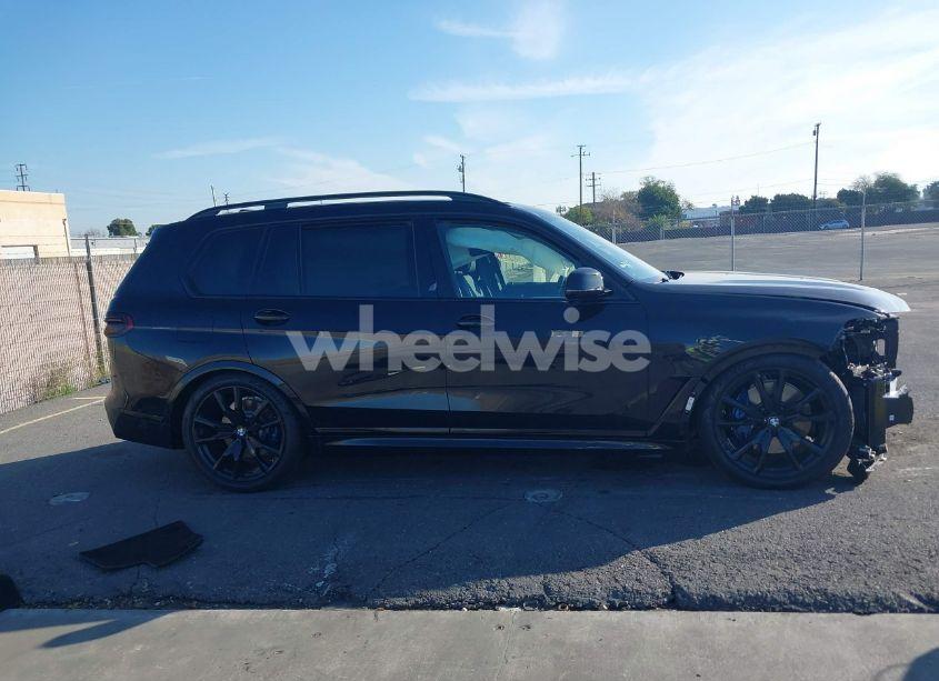 Photo 13 of 2025 Bmw X7 XDRIVE40I (VIN 5UX23EM03S9Y00103)