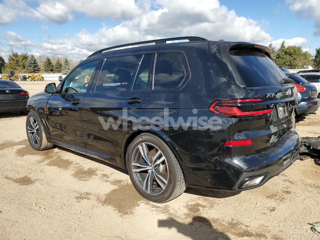 Photo 2 of 2024 BMW X7 XDRIVE40I (VIN 5UX23EM06R9U16116)