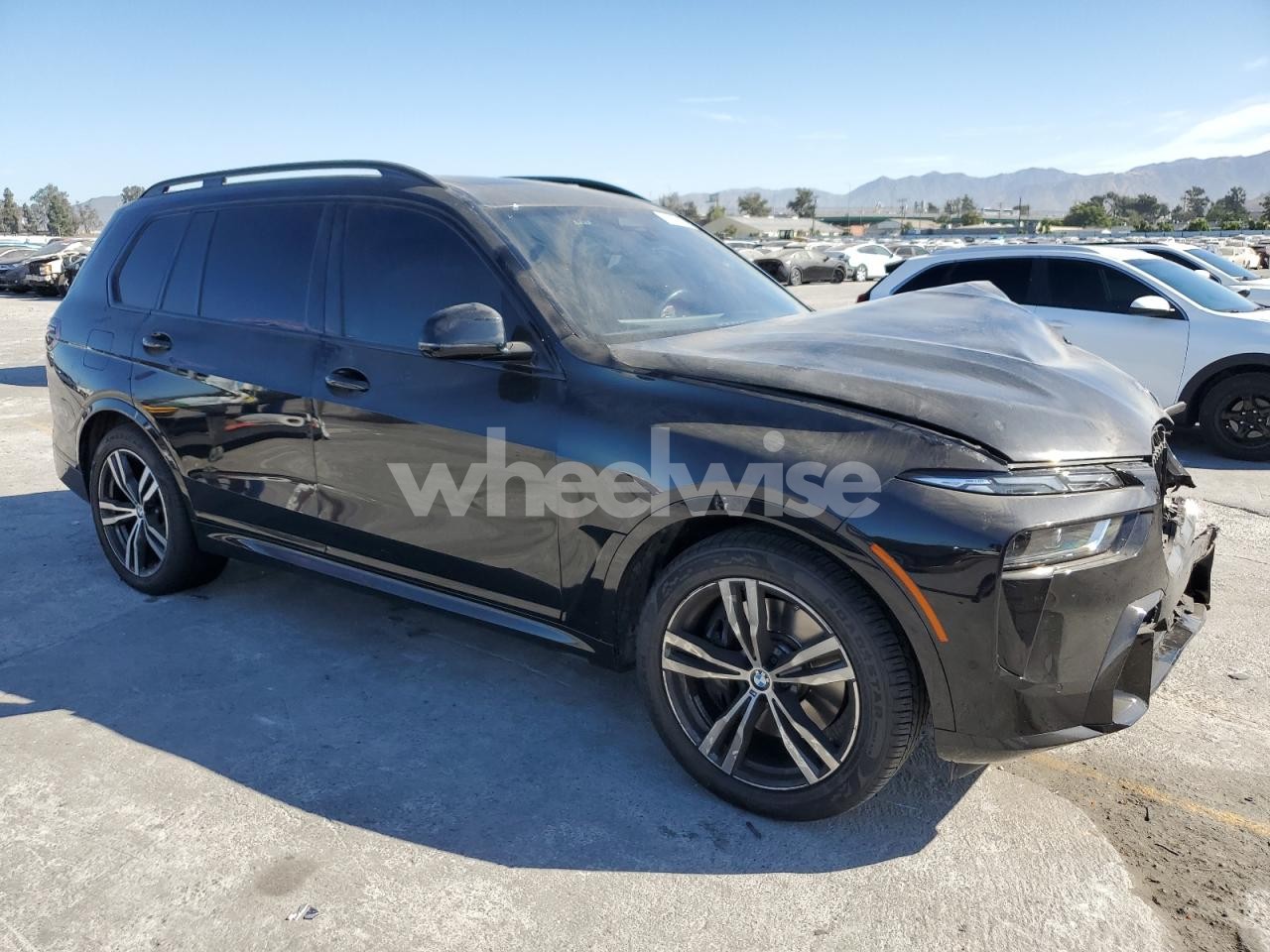 Photo 4 of 2024 BMW X7 XDRIVE40I (VIN 5UX23EM06R9W11407)