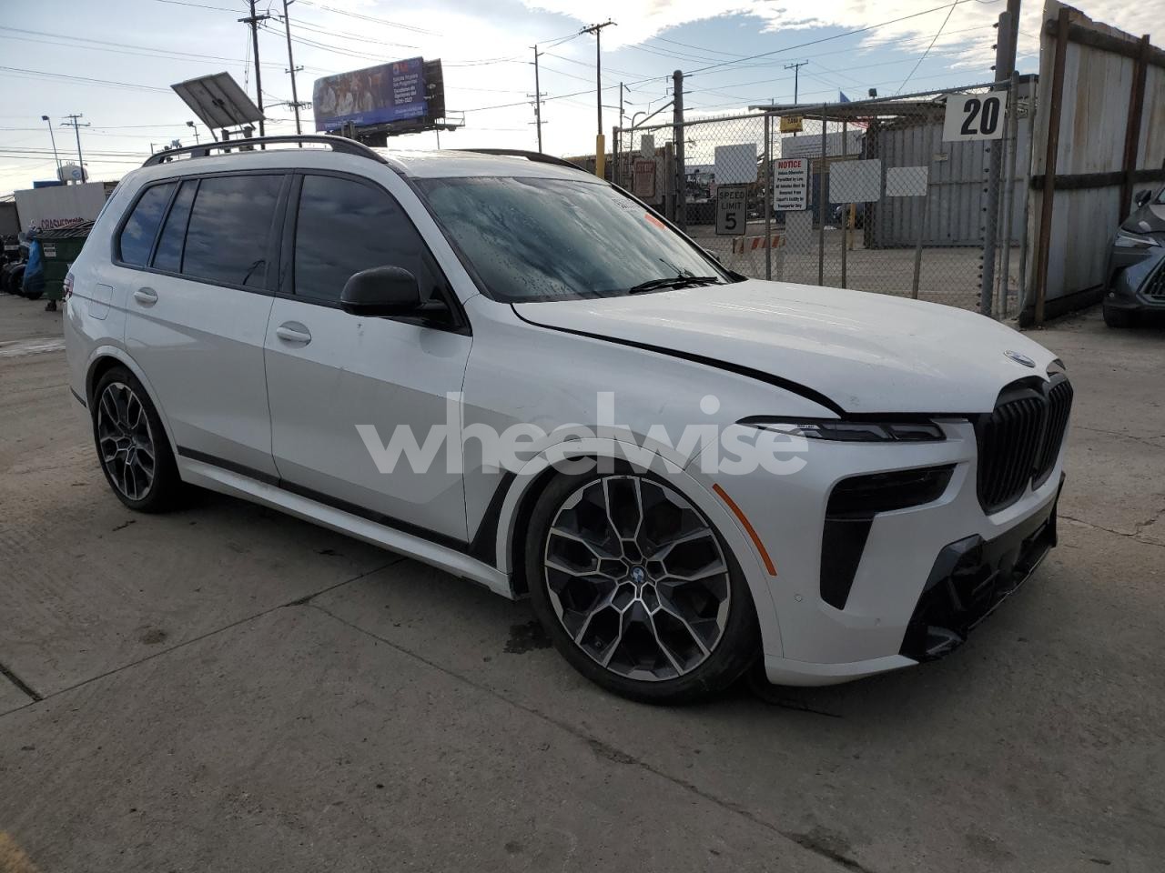 Photo 4 of 2025 BMW X7 XDRIVE40I (VIN 5UX23EM06S9W31517)