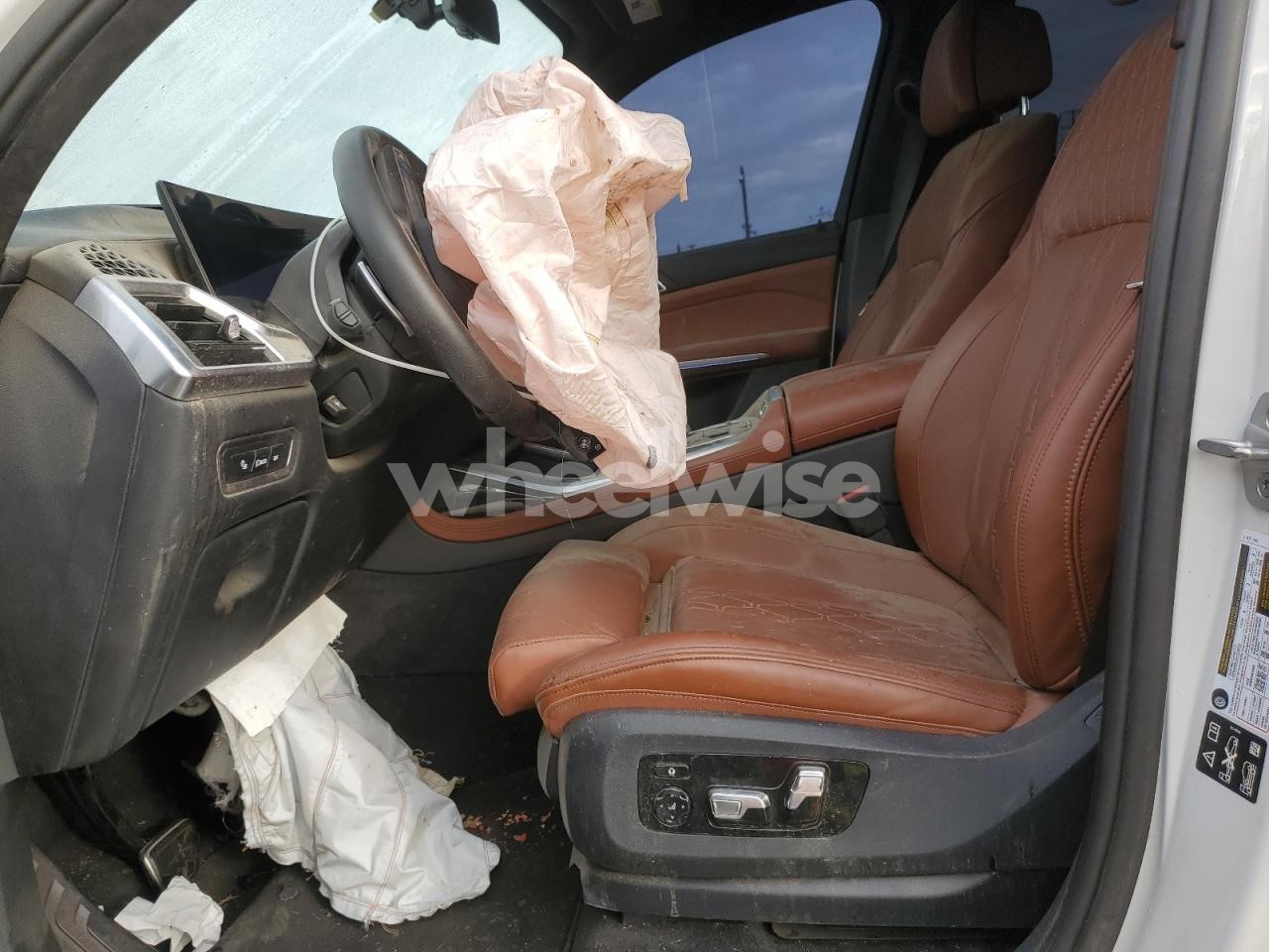 Photo 7 of 2025 BMW X7 XDRIVE40I (VIN 5UX23EM06S9W31517)
