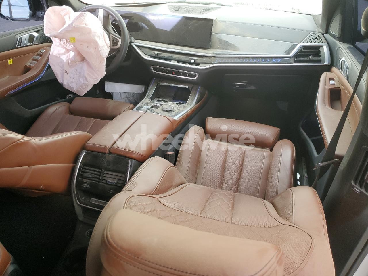 Photo 8 of 2025 BMW X7 XDRIVE40I (VIN 5UX23EM06S9W31517)