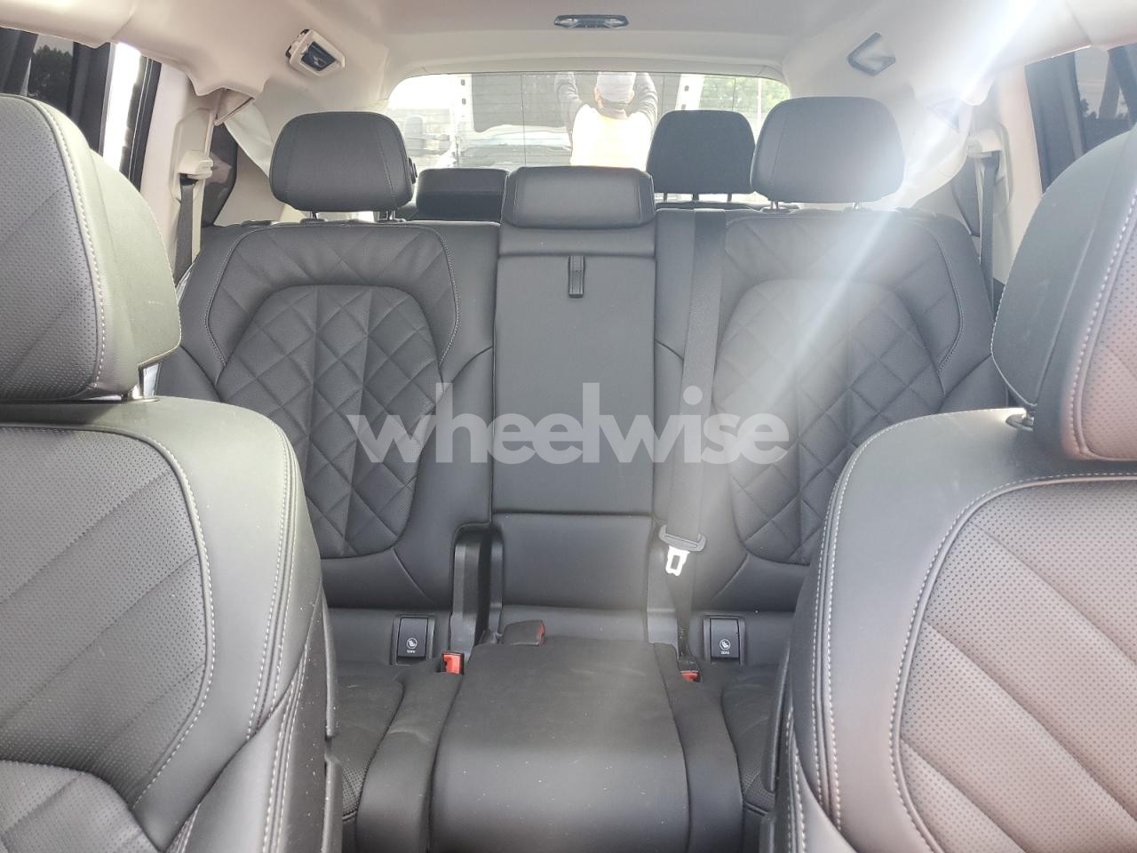 Photo 10 of 2025 BMW X7 XDRIVE40I (VIN 5UX23EM08S9W39585)